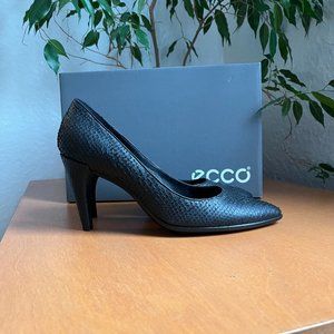 ECCO Women Size 9.5 Danish Design Pumps Heels Snake look EU 40 black Leather